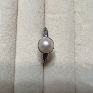 Authentic Pandora Elegant Silver Pearl Ring